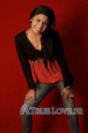 107454 - Liliana Âge: 22 - Pérou