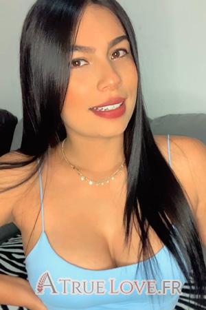 207414 - Daniela Âge: 30 - Costa Rica