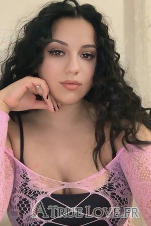 225417 - Alona Âge: 26 - Ukraine