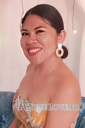 Ladies of P&eacute;rou