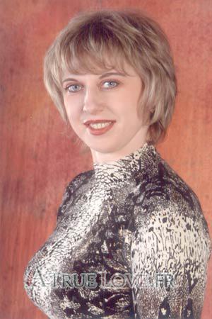 51396 - Elena Âge: 43 - Russie