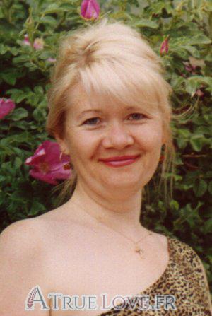 51483 - Natalia Âge: 41 - Russie