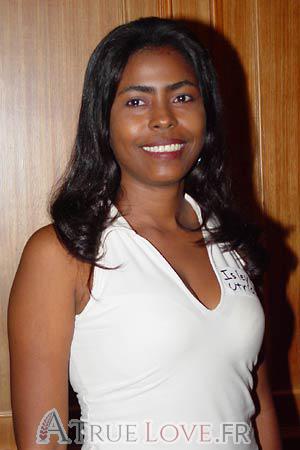 53513 - Isley Âge: 36 - Colombie