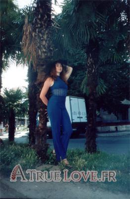 53905 - Julia Âge: 34 - Russie