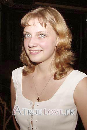 64228 - Olga Âge: 22 - Russie