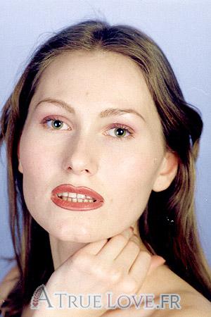 65433 - Ella Âge: 26 - Russie