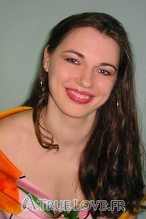 65729 - Svetlana Âge: 34 - Russie