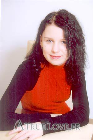 68282 - Irina Âge: 21 - Russie