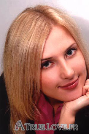 74685 - Dina Âge: 27 - Russie