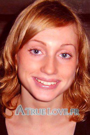 76588 - Ekaterina Âge: 25 - Russie