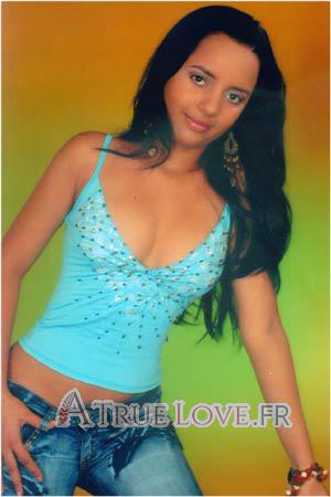 76900 - Nadia Patricia Âge: 21 - Colombie