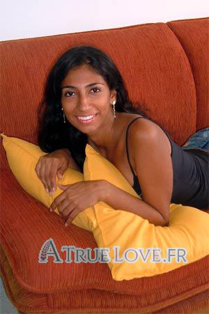 85140 - Ana Karina Âge: 27 - Colombie