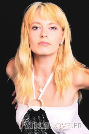 98328 - Natalia Âge: 22 - Ukraine